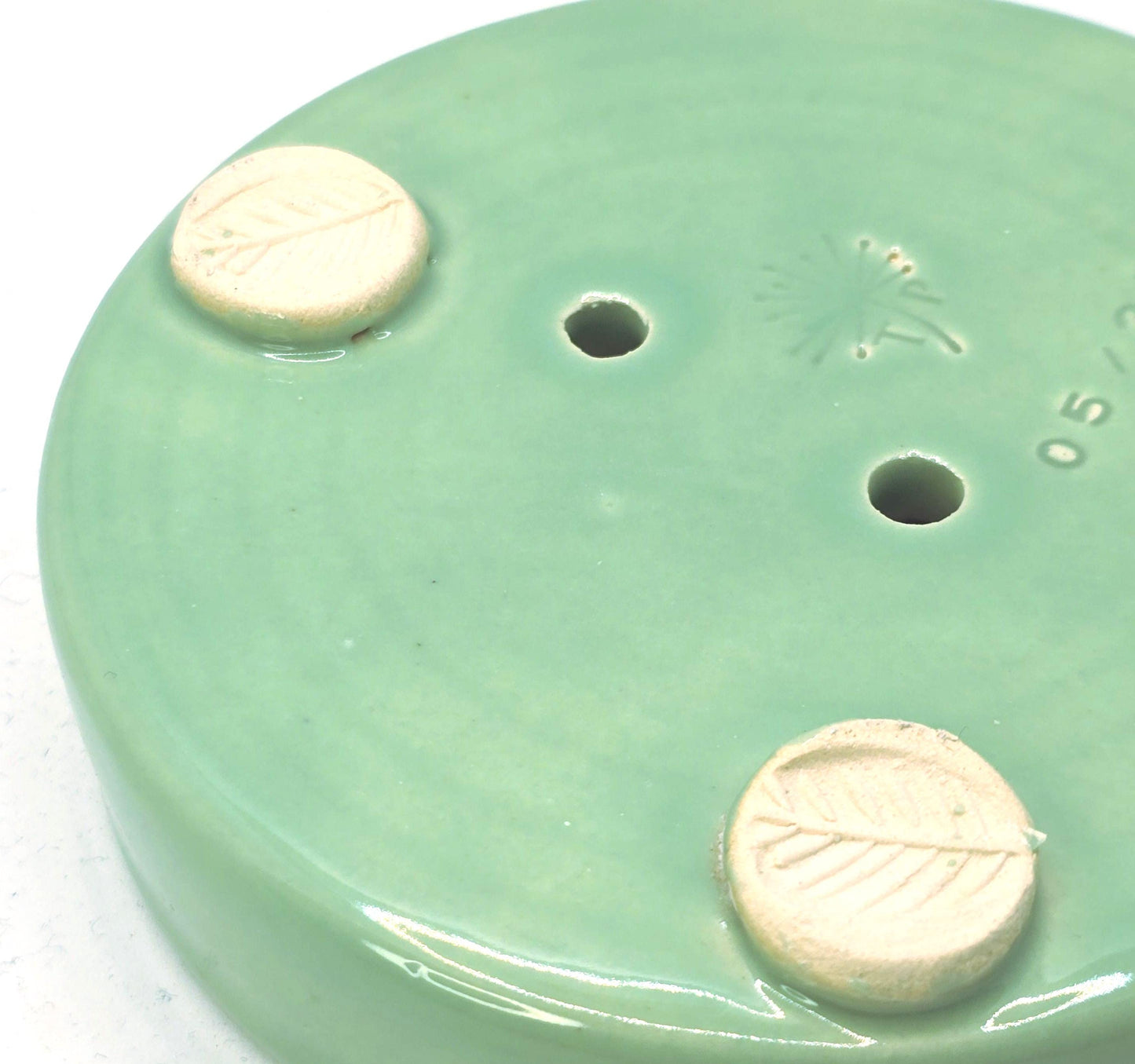 Handmade Ceramic Round Floral Soap Dish with Daisy design. Green Glaze. Stoneware Pottery