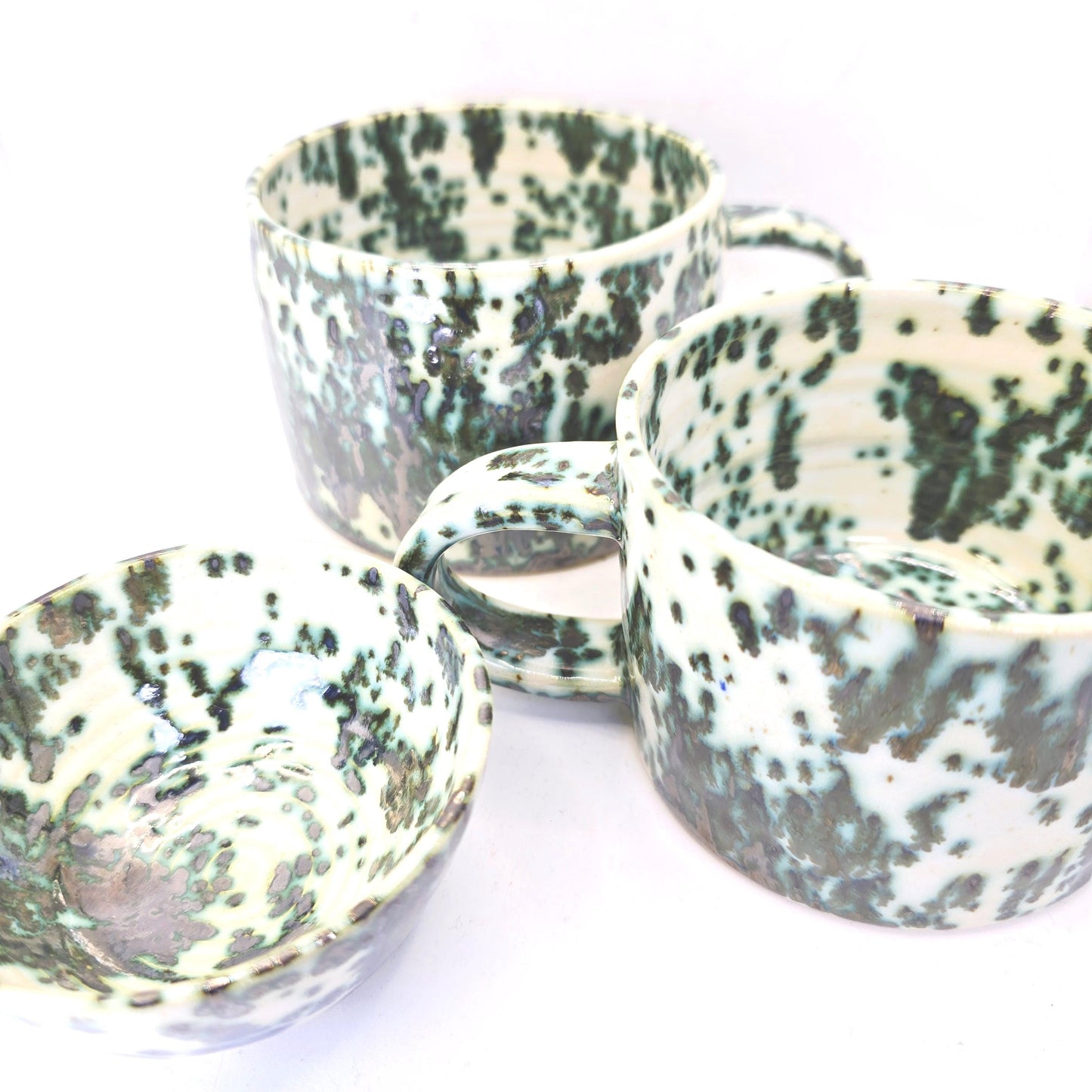 Handmade Ceramic 14oz Cappuccino Mug, Green & Cream Splatter Glaze. Stoneware Pottery.