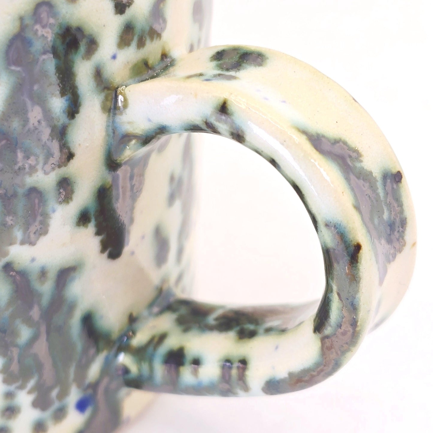 Handmade Ceramic Large 16oz Tea / Coffee Mug. Green & Cream Splatter Glaze. Stoneware Pottery.