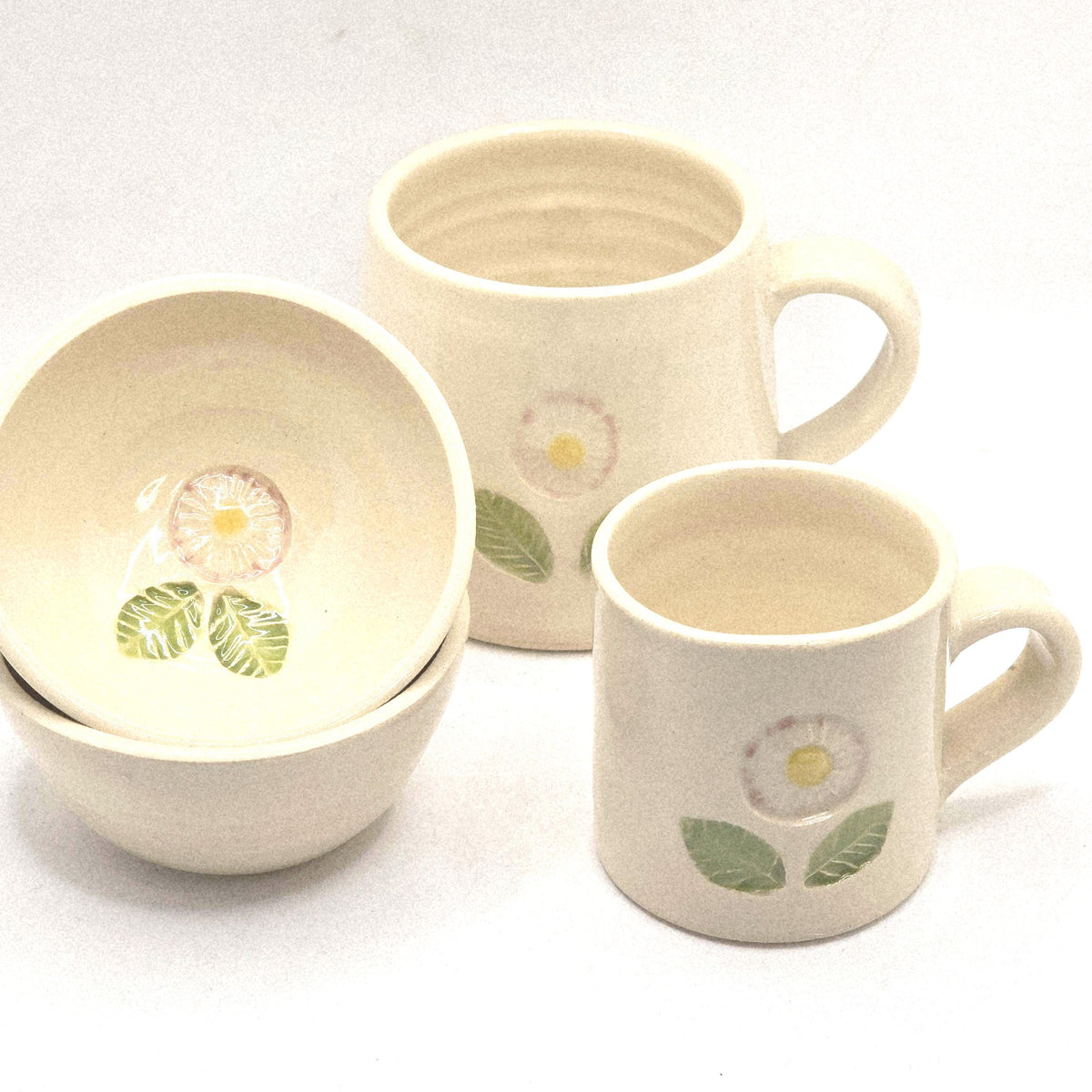 Handmade Ceramic Daisy Condiment Bowl / Trinket Dish/ Sauce Bowl / Jam Pot. Stoneware Pottery